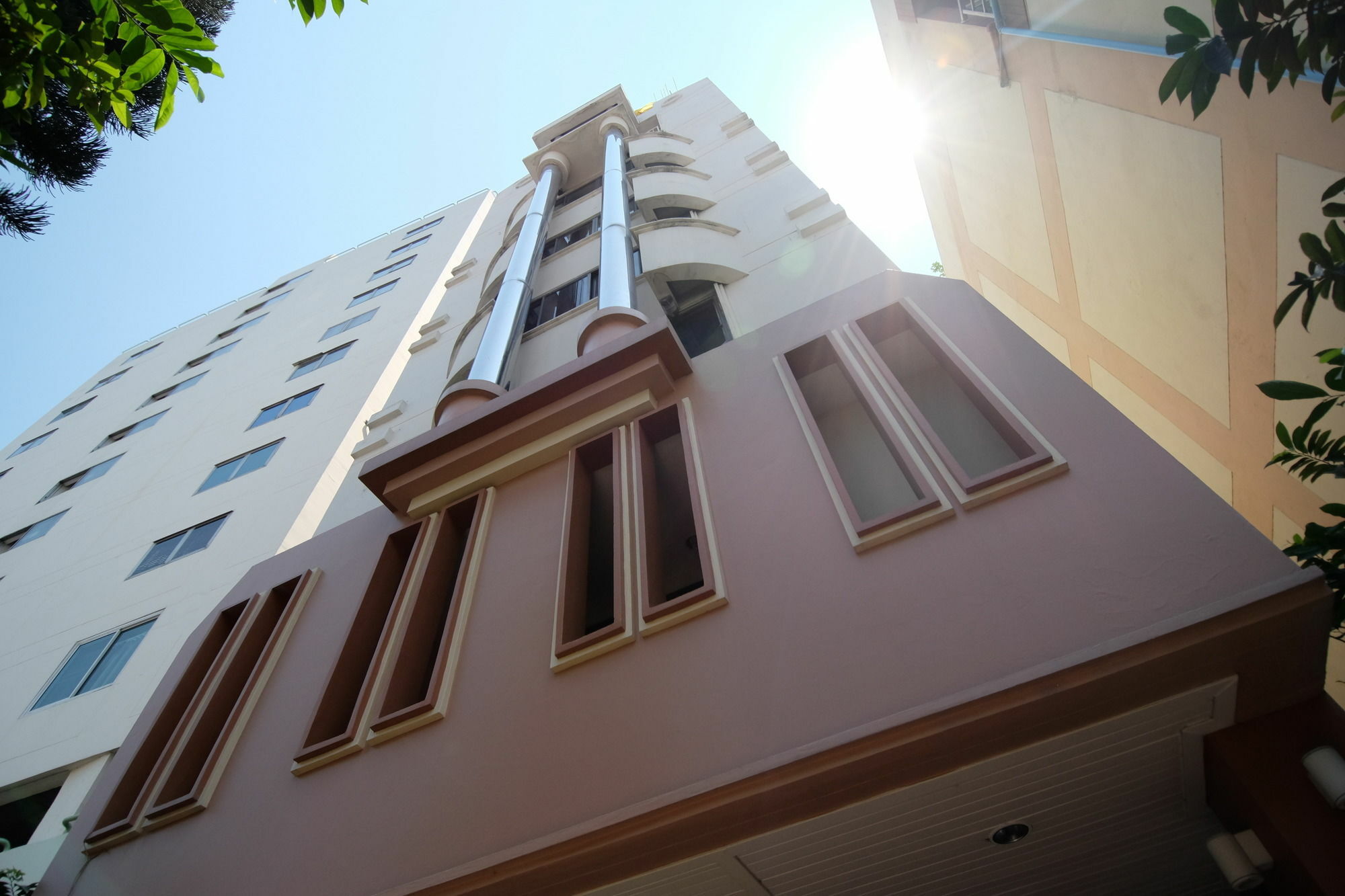 Khách sạn Alameda 3*